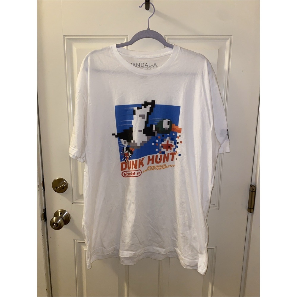 Vandal-a Sneaker Entertainment Dunk Hunt Game Graphic T-shirt Tee 2X Mens.